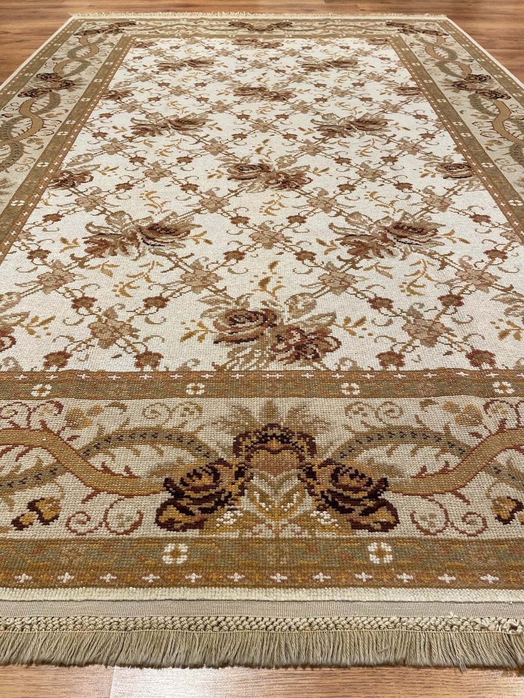 Ottoman Usak Handwoven Rug – 084589 by Camel Carpet
