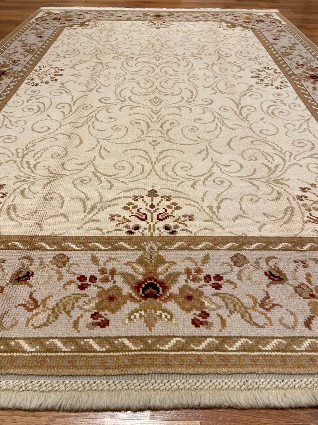 Ottoman Usak Handwoven Rug – 084592 by Camel Carpet