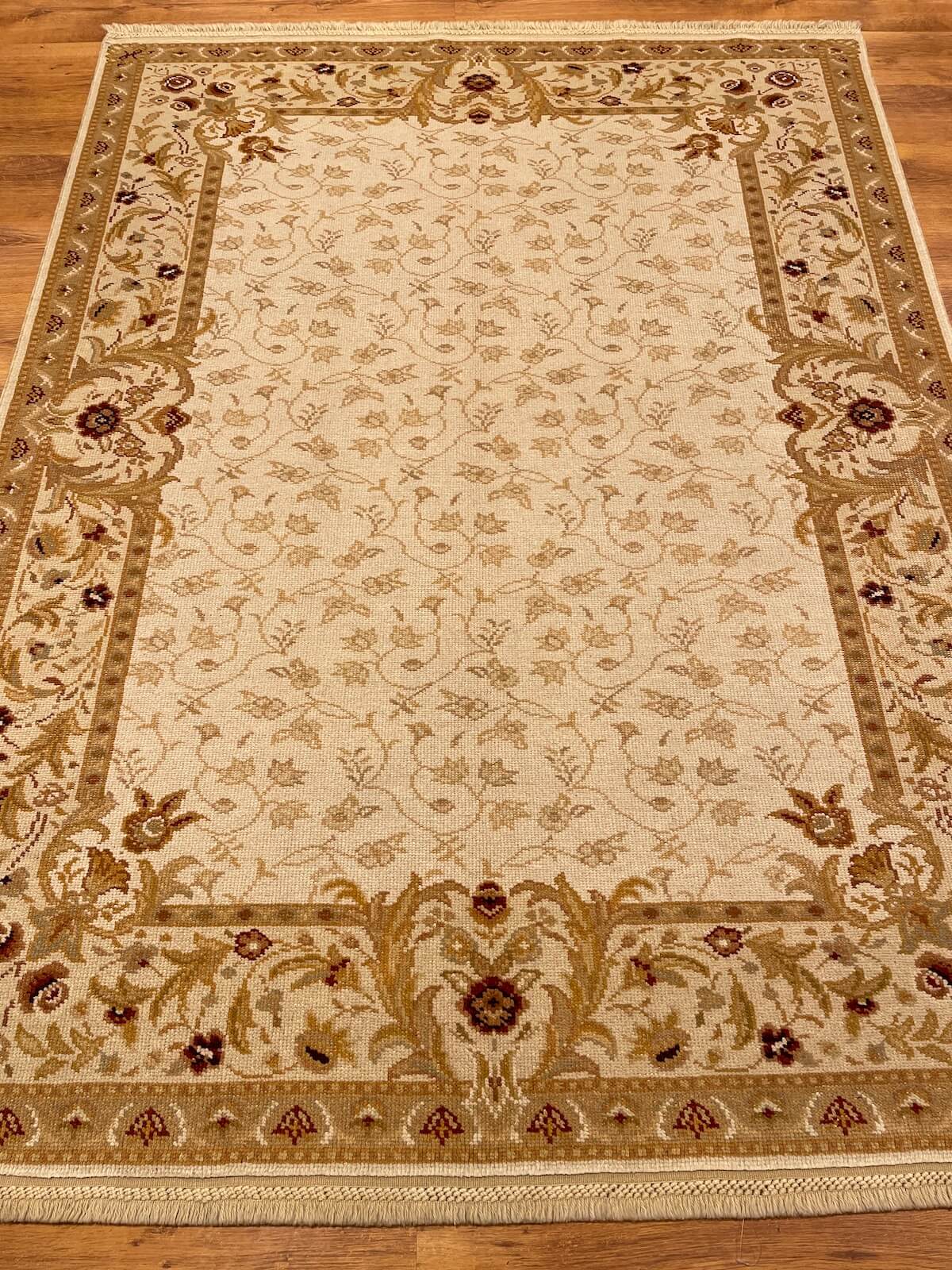 Ottoman Usak Handwoven Rug – 084597 by Camel Carpet