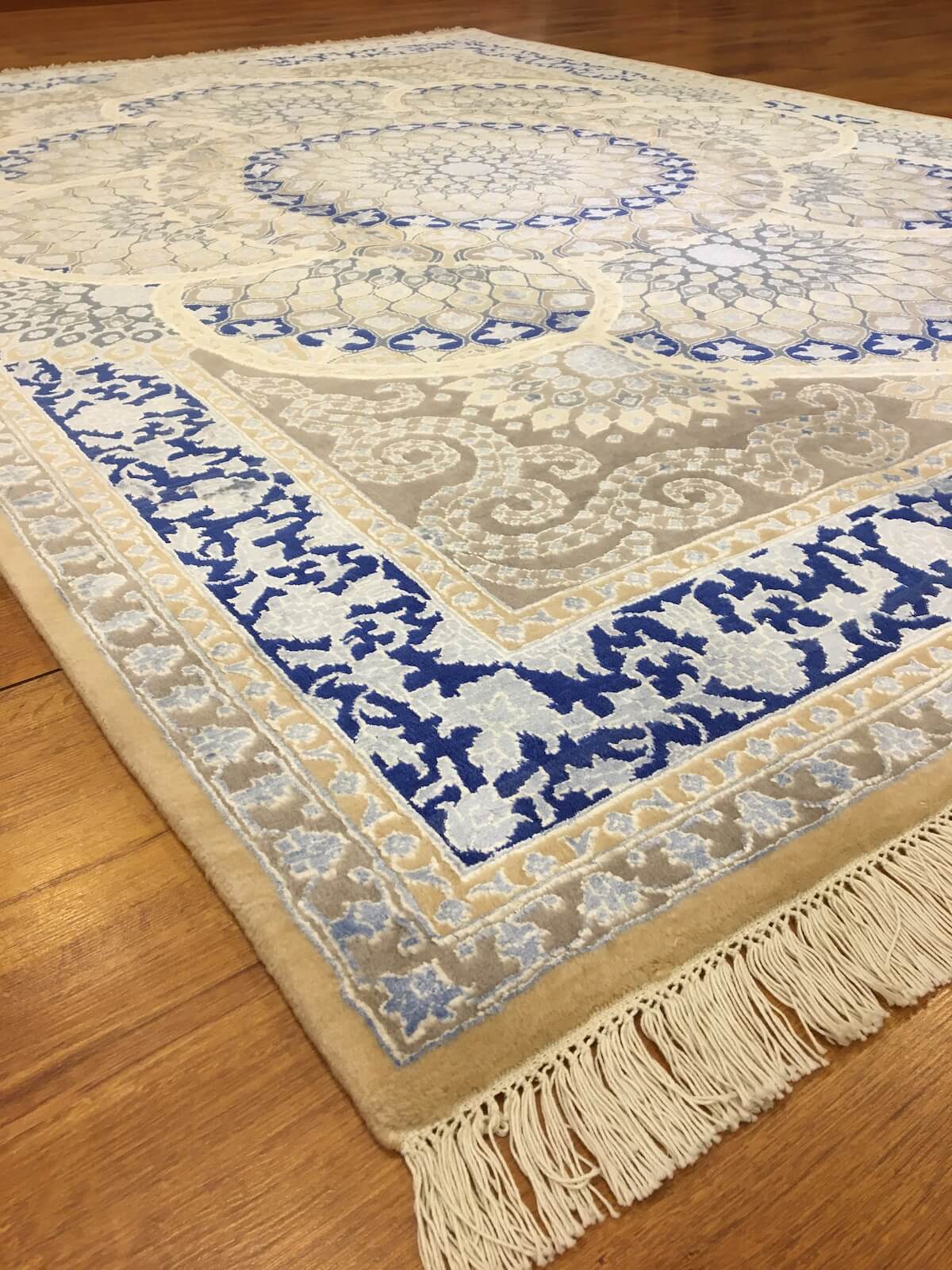 Pelas Silk-Blend Usak Handwoven Rug – 081035 by Camel Carpet