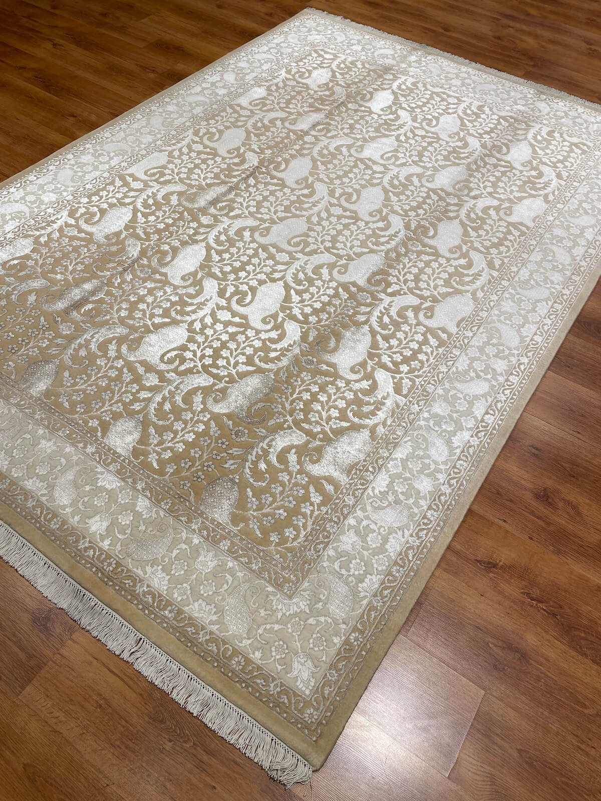 Pelas Silk-Blend Usak Handwoven Rug – 081009 by Camel Carpet