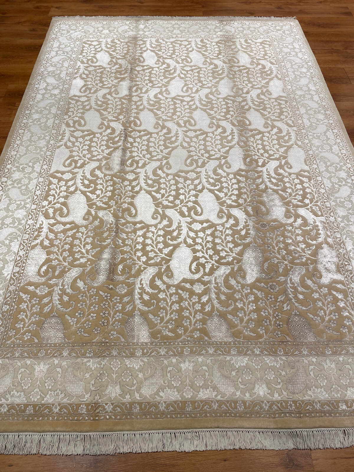 Pelas Silk-Blend Usak Handwoven Rug – 081009 by Camel Carpet