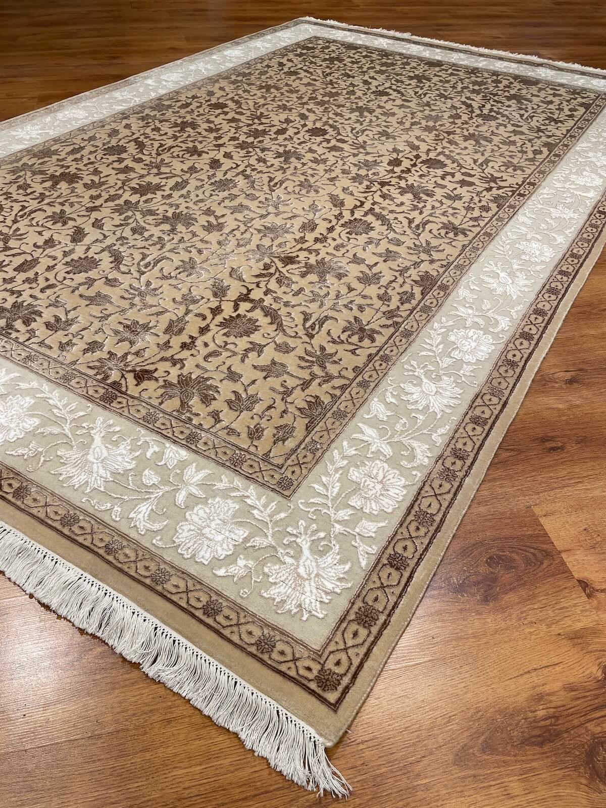 Pelas Silk-Blend Usak Handwoven Rug – 081017 by Camel Carpet