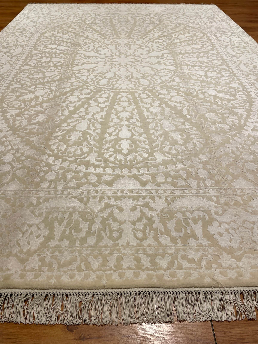 Pelas Silk-Blend Usak Handwoven Rug – 081029 by Camel Carpet