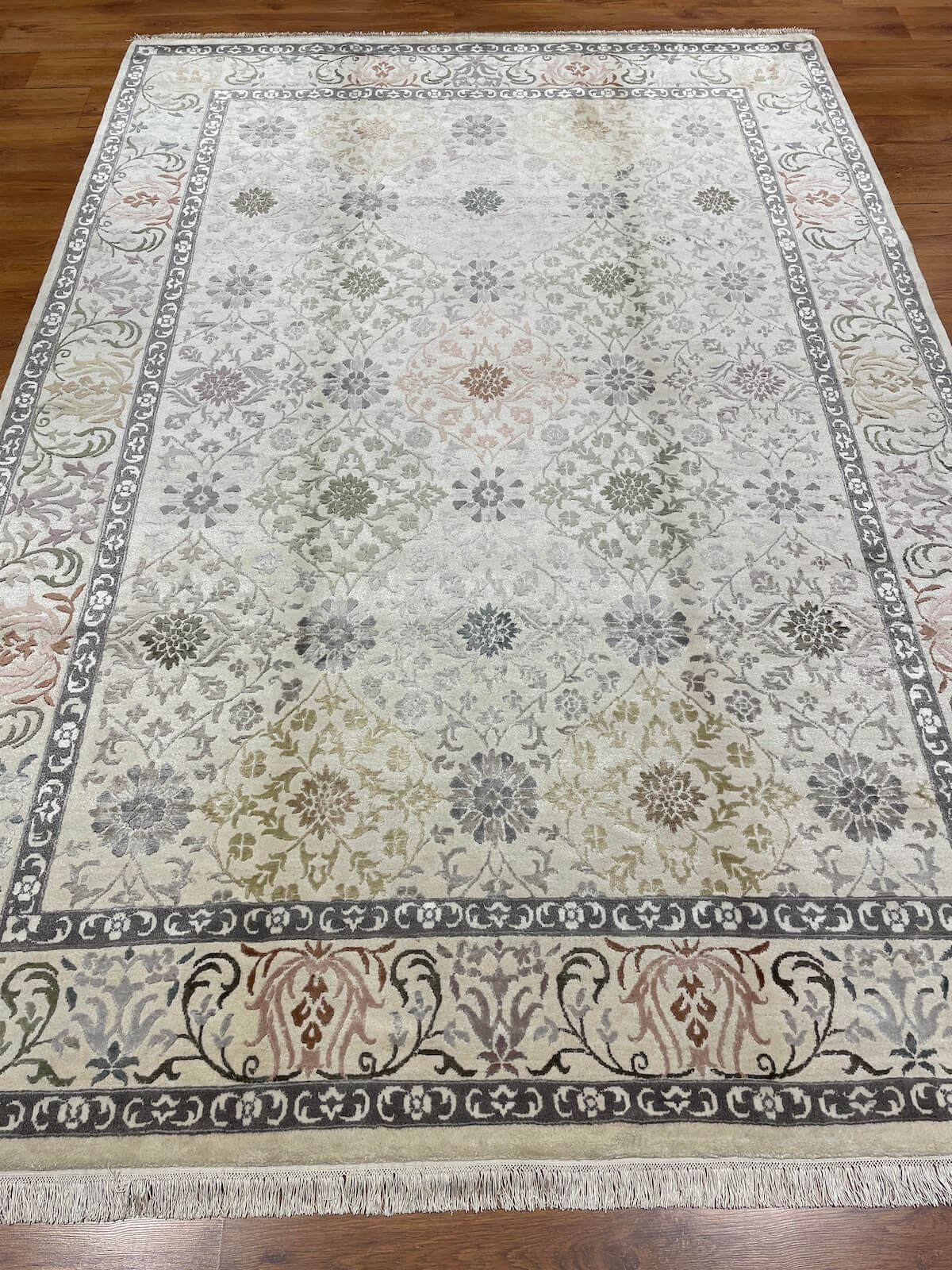 Siraze Silk-Blend Usak Handwoven Rug – 194X275 by Camel Carpet