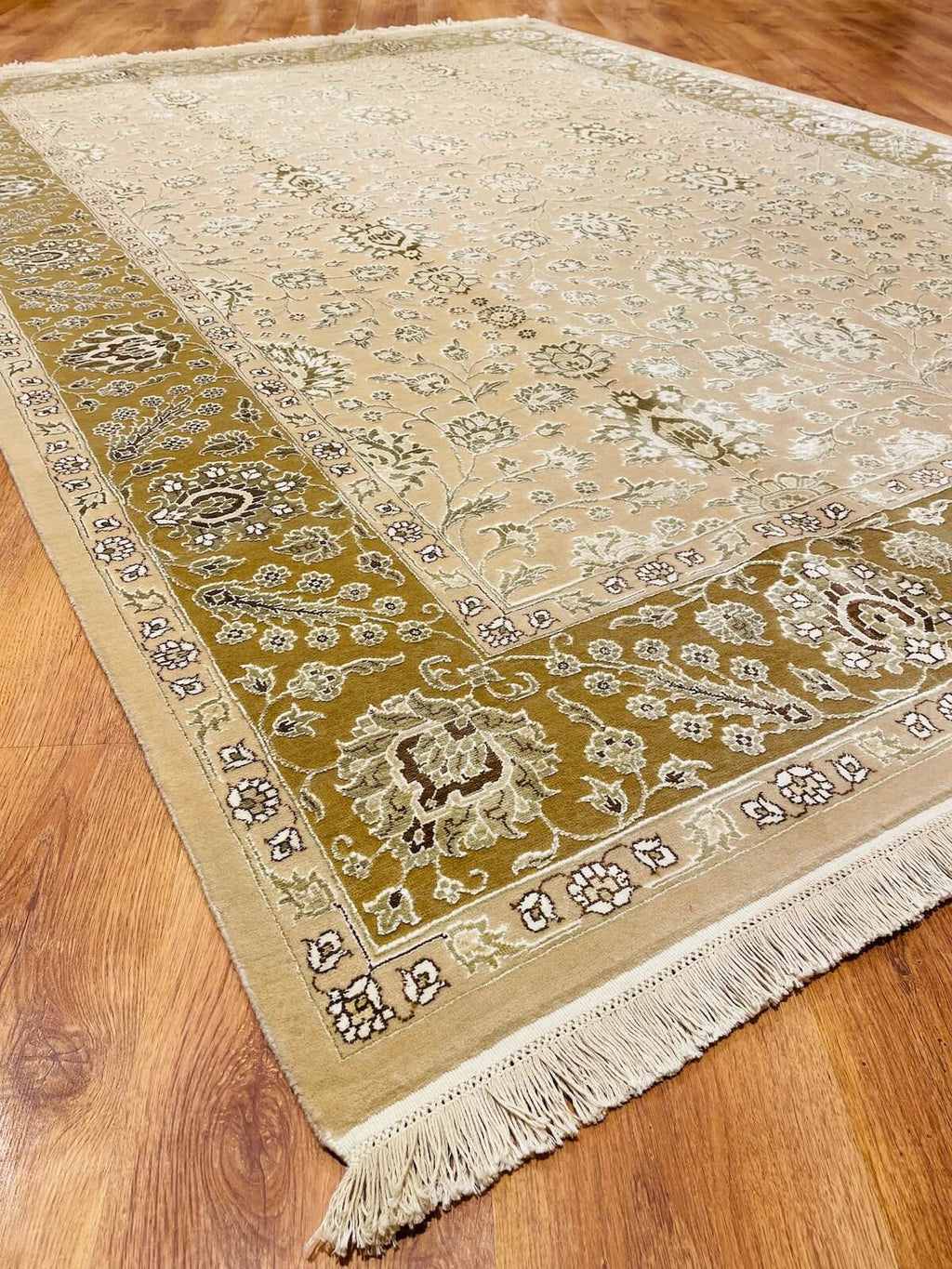 Siraze Silk-Blend Usak Handwoven Rug – 062311 by Camel Carpet