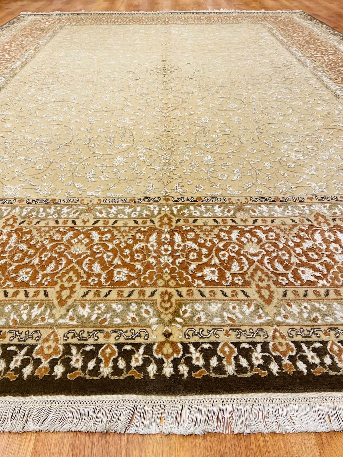 Siraze Silk-Blend Usak Handwoven Rug – 064053 by Camel Carpet