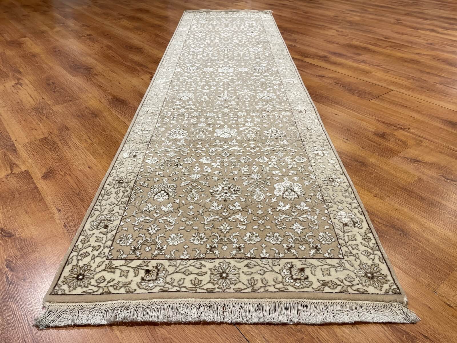 Siraze Silk-Blend Usak Handwoven Runner Rug – 057166 by Camel Carpet