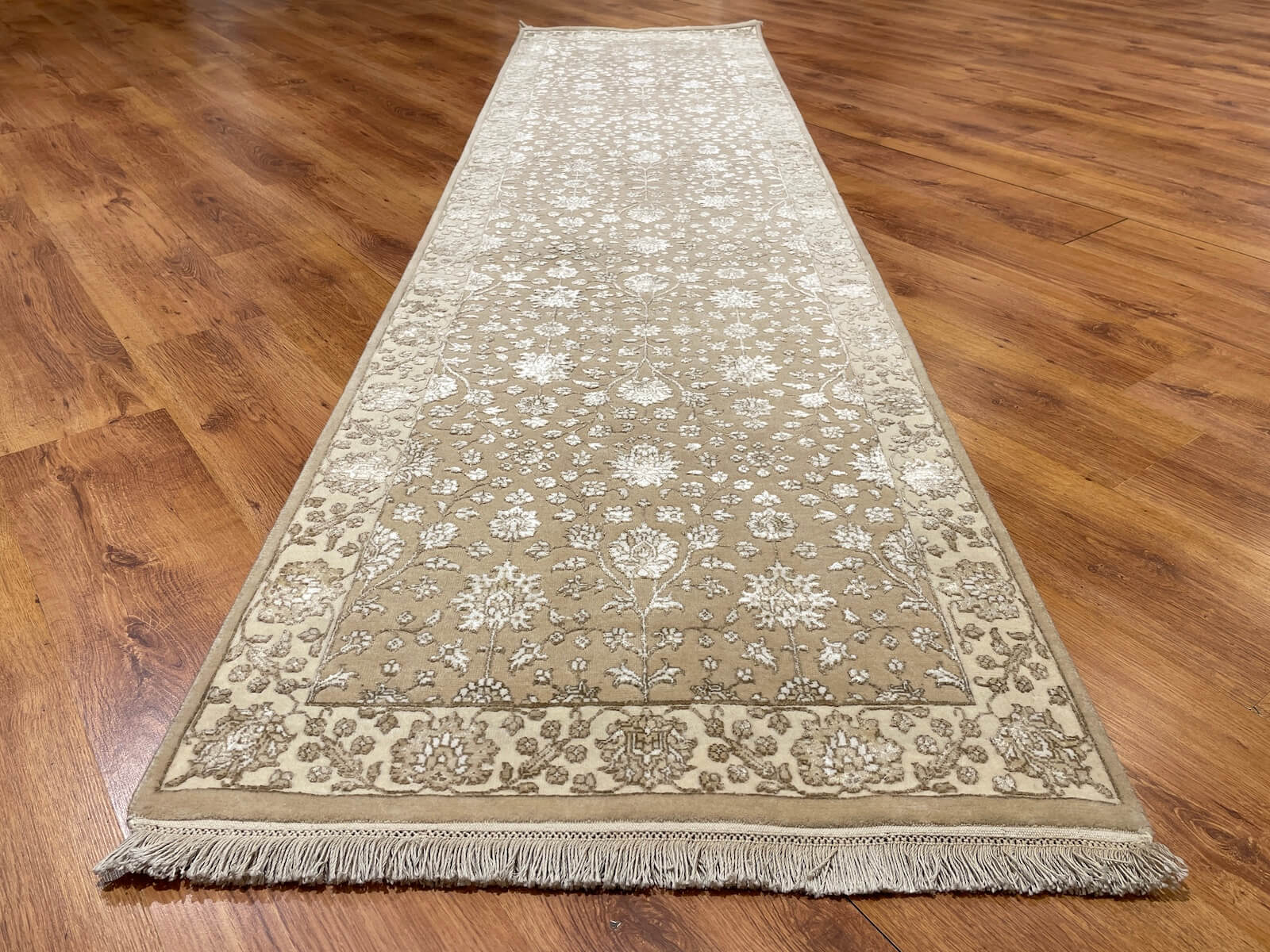 Siraze Silk-Blend Usak Handwoven Runner Rug – 76X294 by Camel Carpet