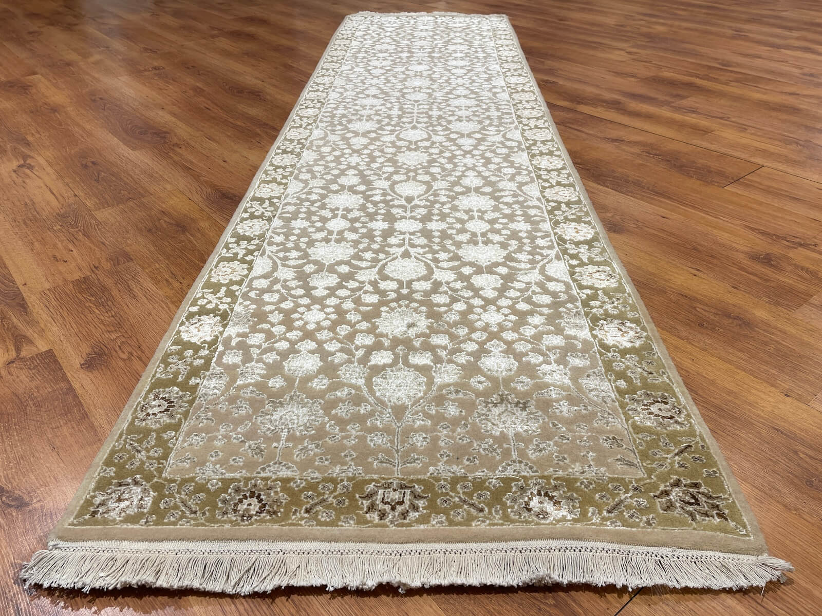 Siraze Silk-Blend Usak Handwoven Runner Rug – 064000 by Camel Carpet