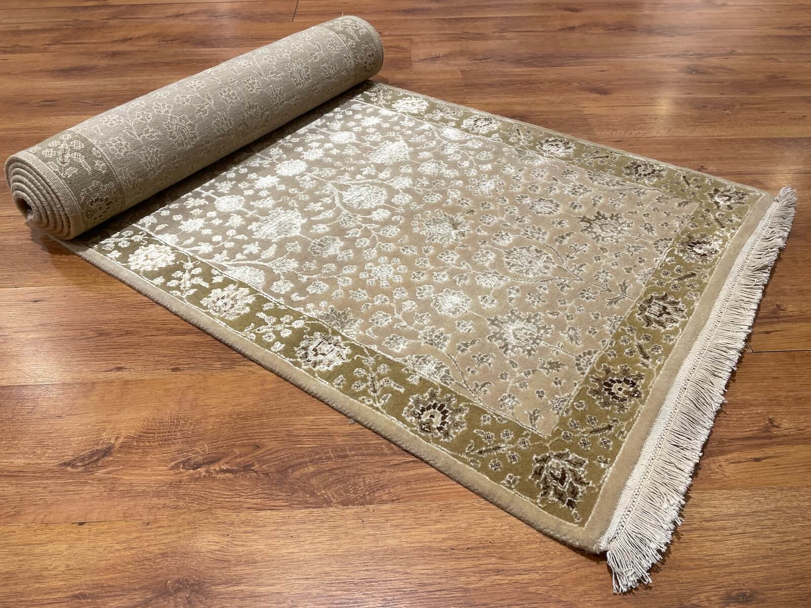 Siraze Silk-Blend Usak Handwoven Runner Rug – 064000 by Camel Carpet
