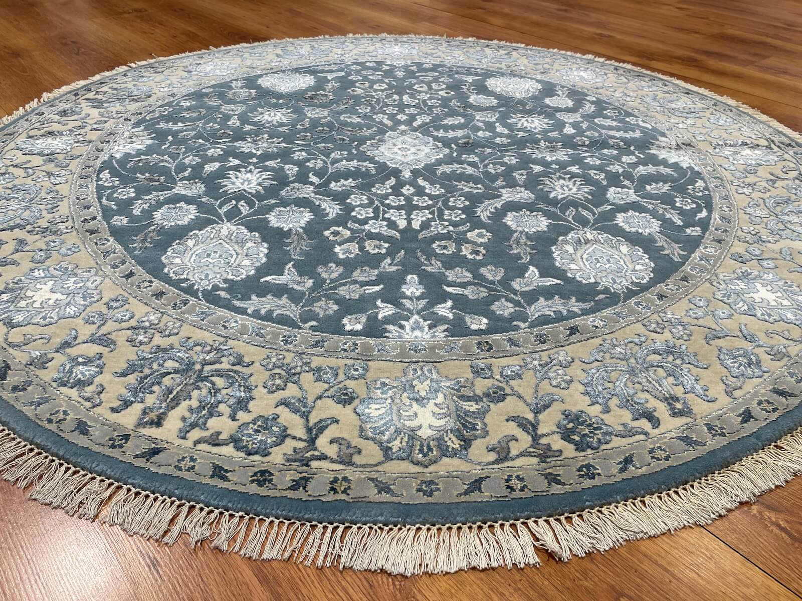 Siraze Silk-Blend Usak Handwoven Round Rug – 154X154 by Camel Carpet