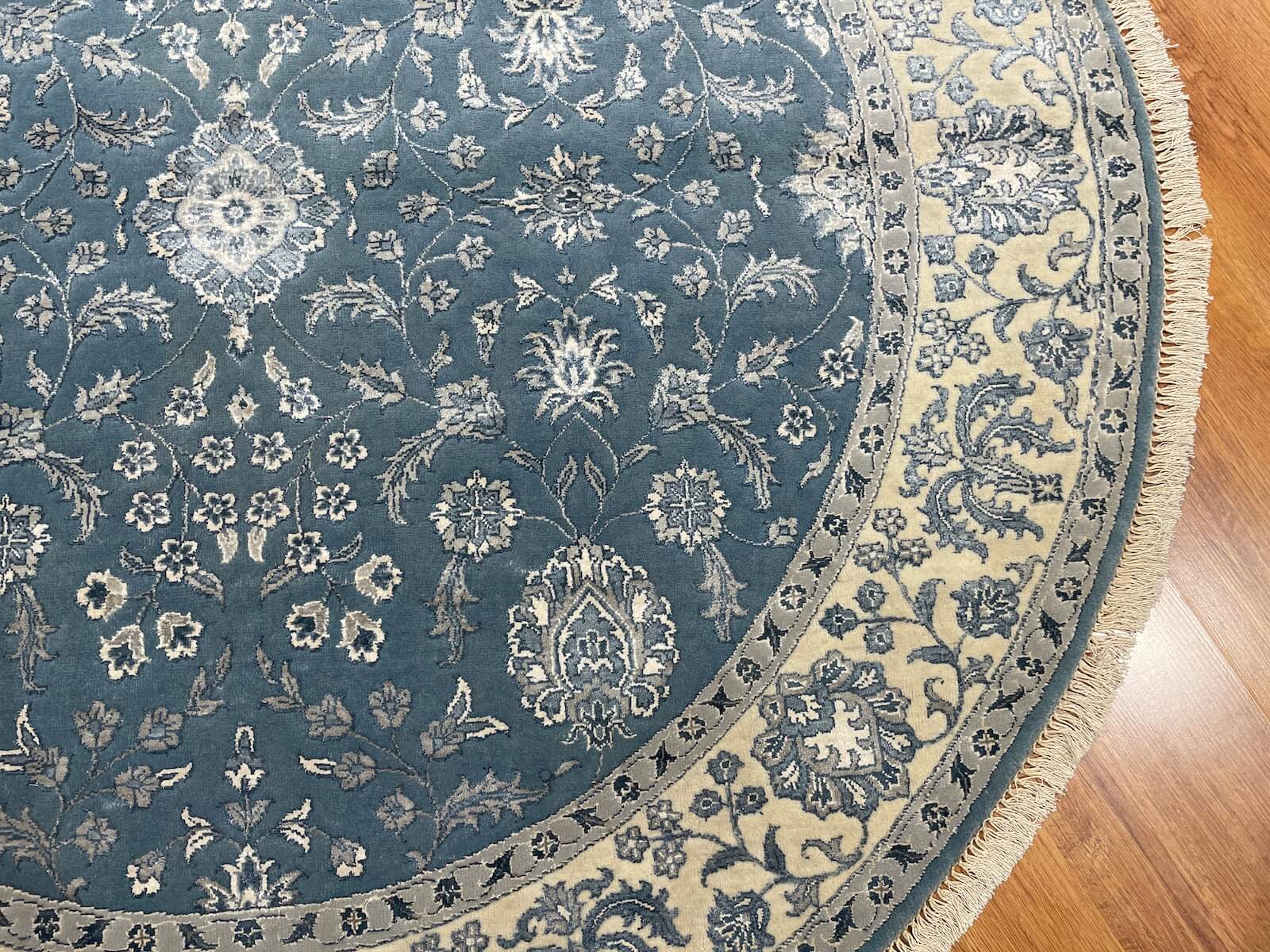 Siraze Silk-Blend Usak Handwoven Round Rug – 154X154 by Camel Carpet