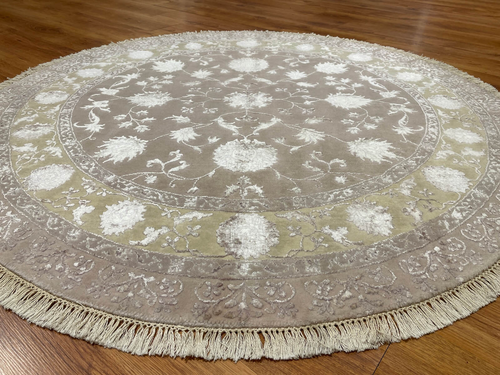 Siraze Silk-Blend Usak Handwoven Round Rug – 062305 by Camel Carpet