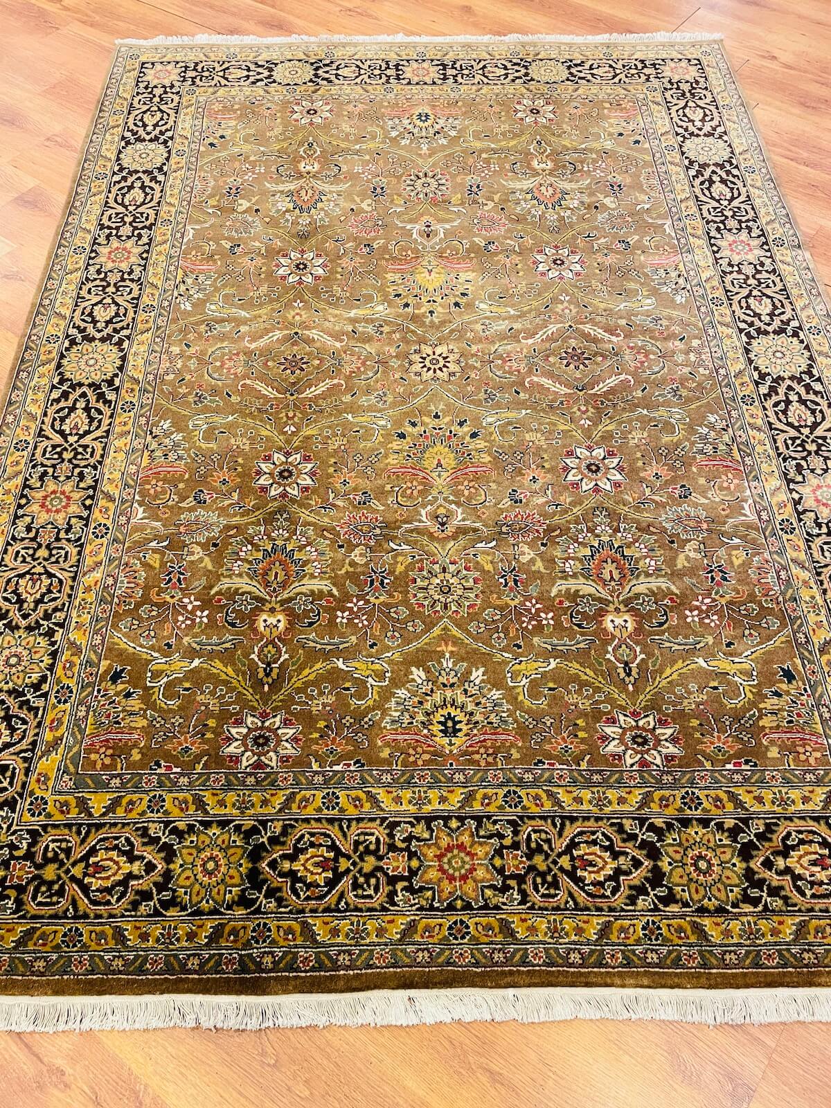 Siraze Usak Handwoven Rug – 037498 by Camel Carpet
