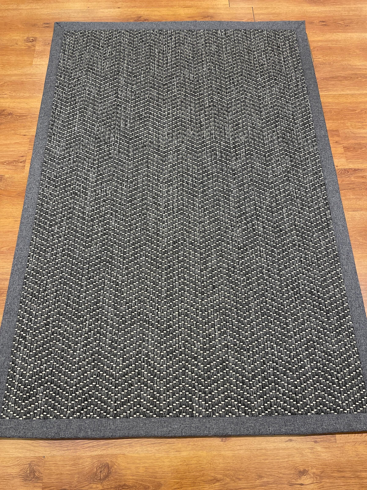 SiShawl Pattern Rug Antrasit 991 by Camel Carpet