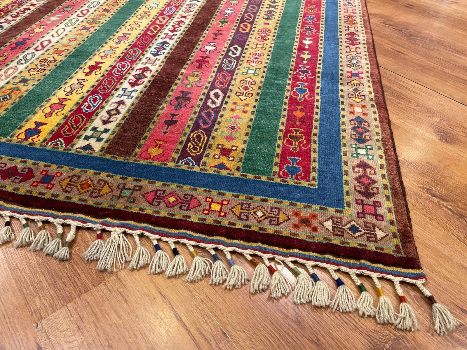 Sivas Shawl Pattern Handwoven Rug – 052571 by Camel Carpet