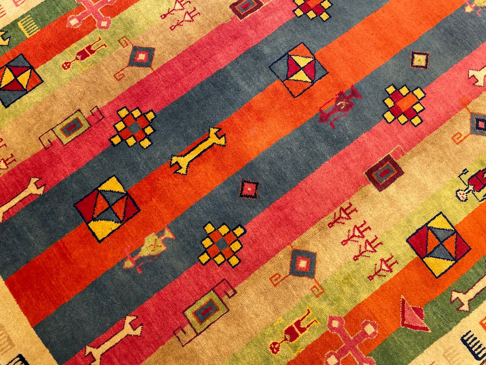 Sivas Shawl Pattern Handwoven Rug – 053637 by Camel Carpet