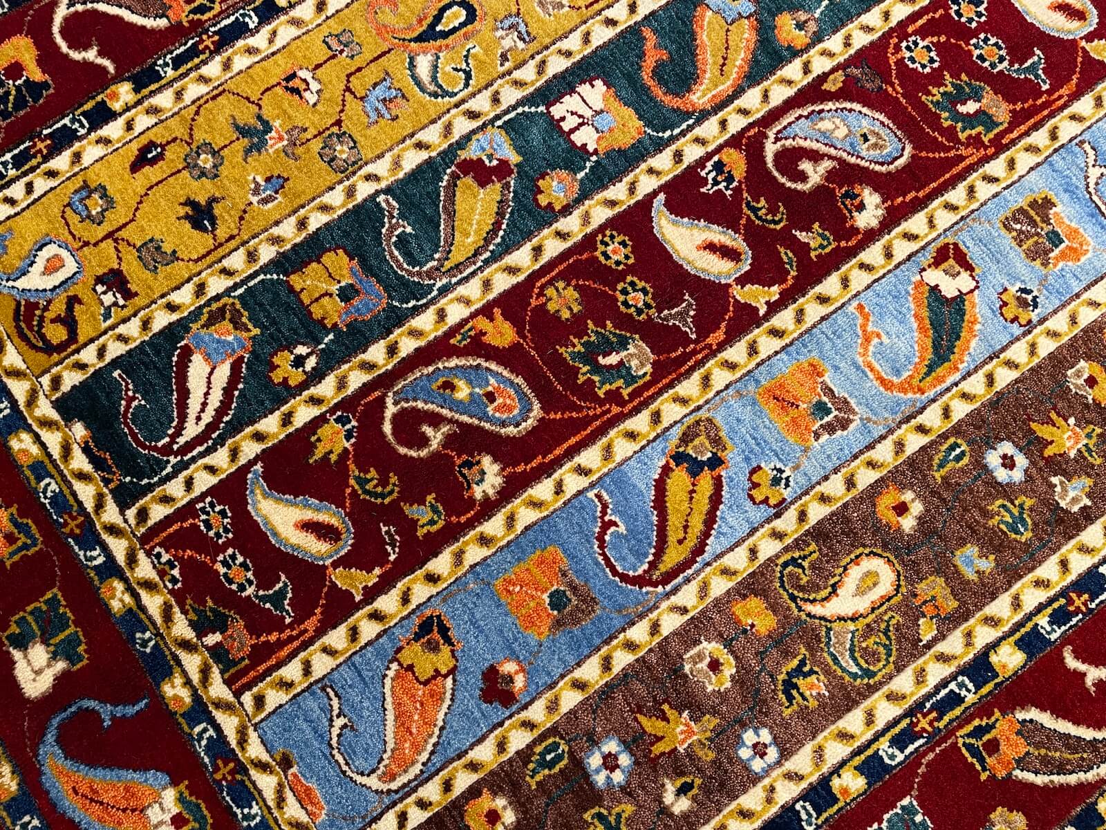 Sivas Shawl Pattern Handwoven Rug – 060891 by Camel Carpet