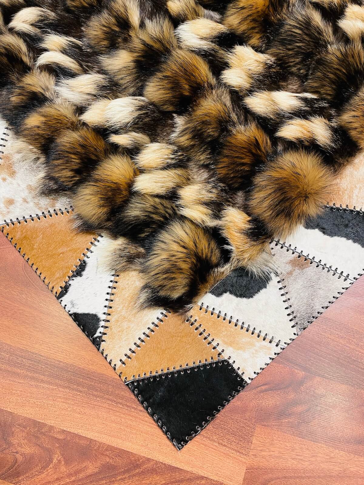 Rakun Original Leather Rug – 120X180 by Camel Carpet