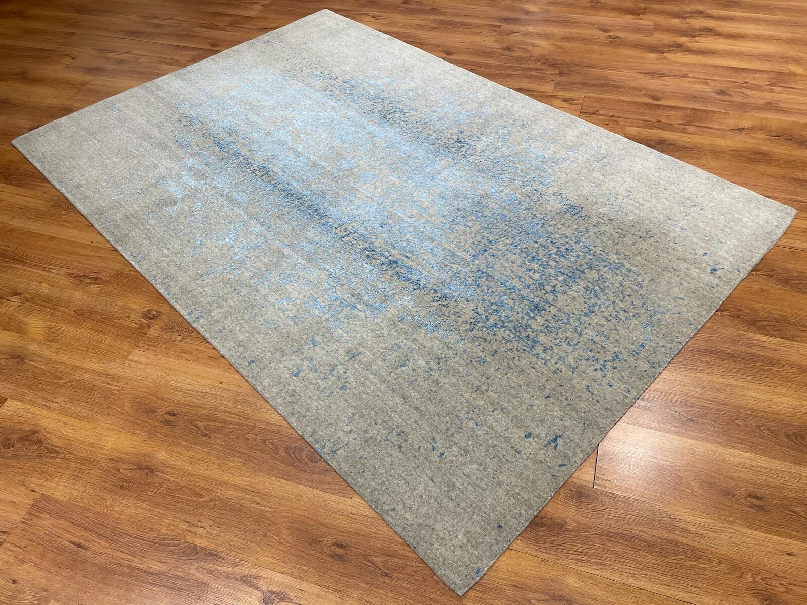 Lori Handwoven Gray Blue Wool Rug by Camel Carpet