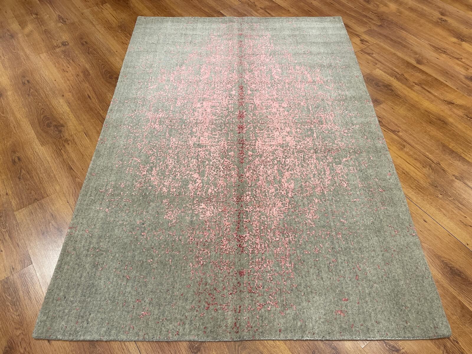 Lori Handwoven Gray Pink Wool Rug by Camel Carpet