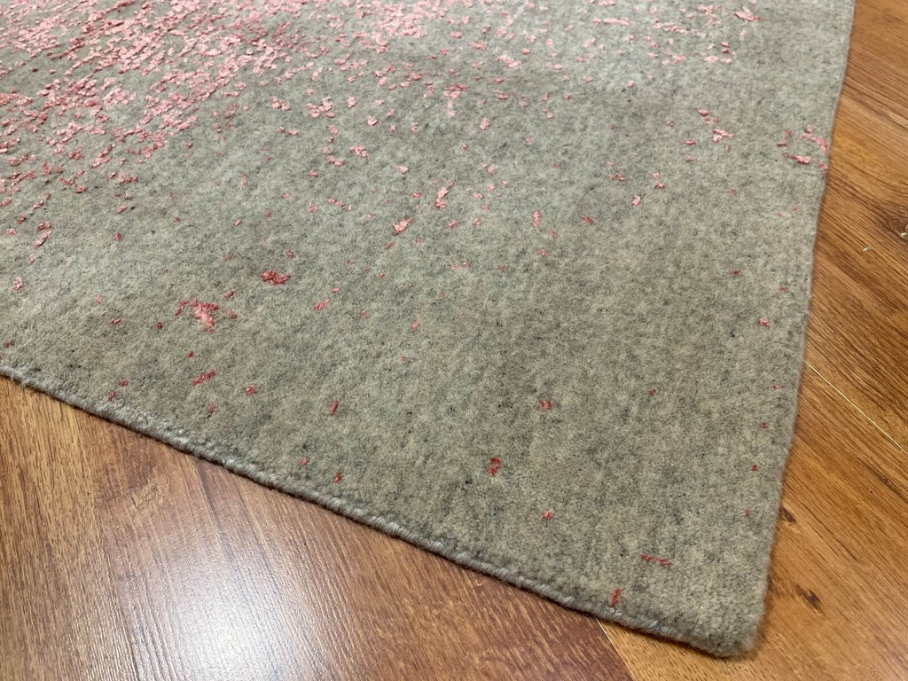 Lori Handwoven Gray Pink Wool Rug by Camel Carpet