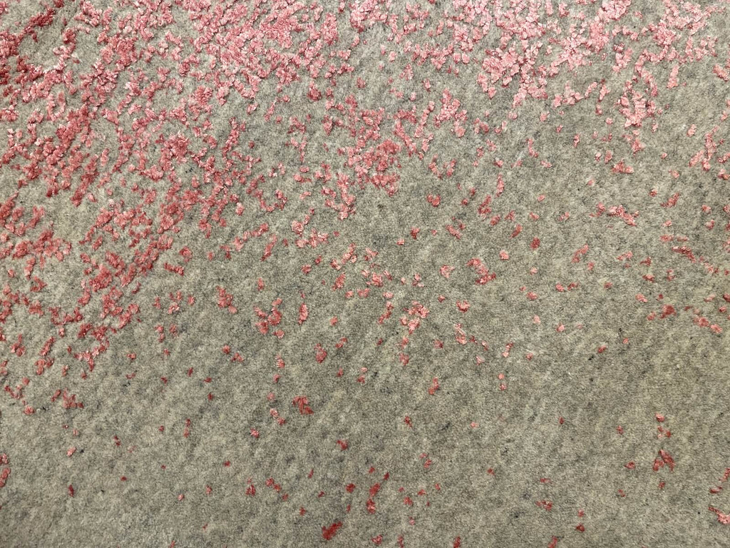 Lori Handwoven Gray Pink Wool Rug by Camel Carpet