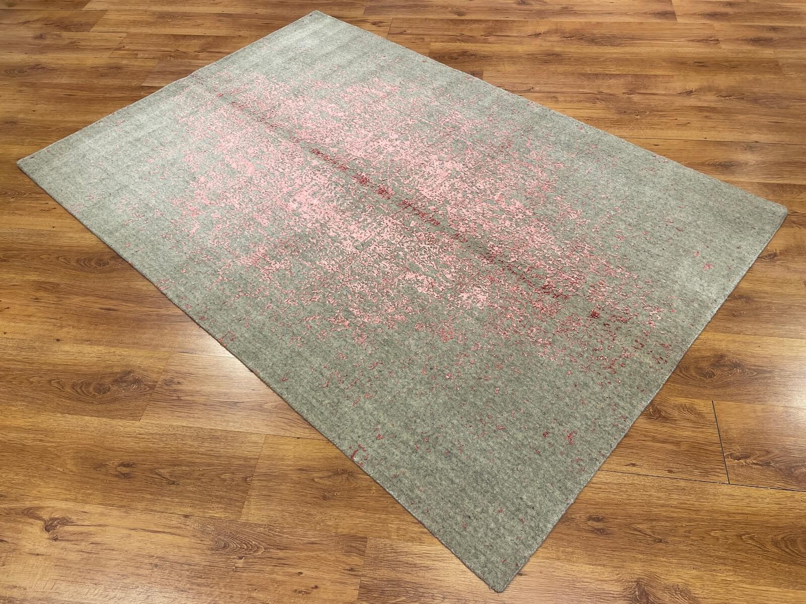 Lori Handwoven Gray Pink Wool Rug by Camel Carpet