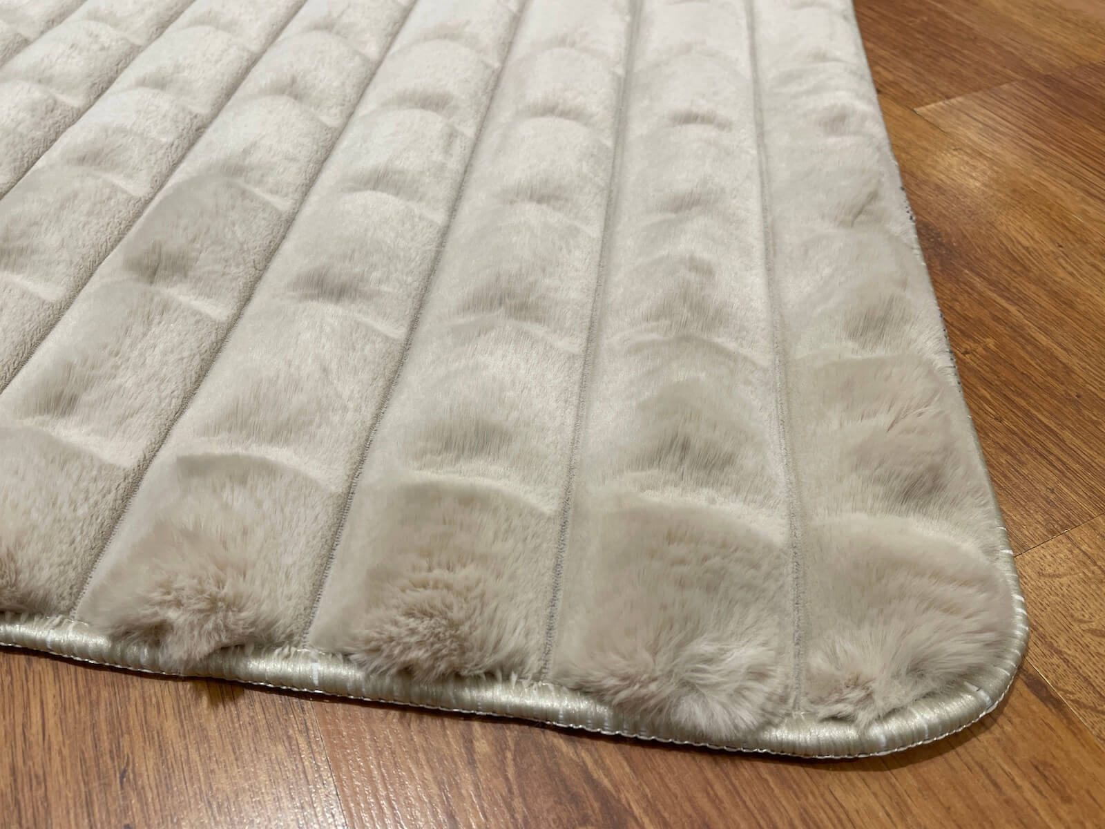 Piramit Patterned Vizon Pelus Rug by Camel Carpet
