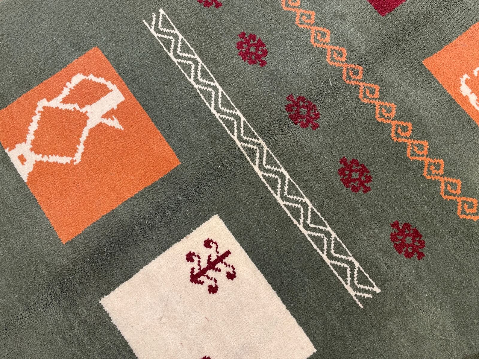 Antik Yoruk Handwoven Rug – 077519 by Camel Carpet